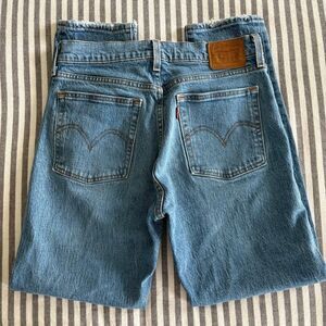 Levi’s Wedgie Icon Fit Ankle Jeans Size 28